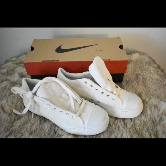 nike hermosa canvas